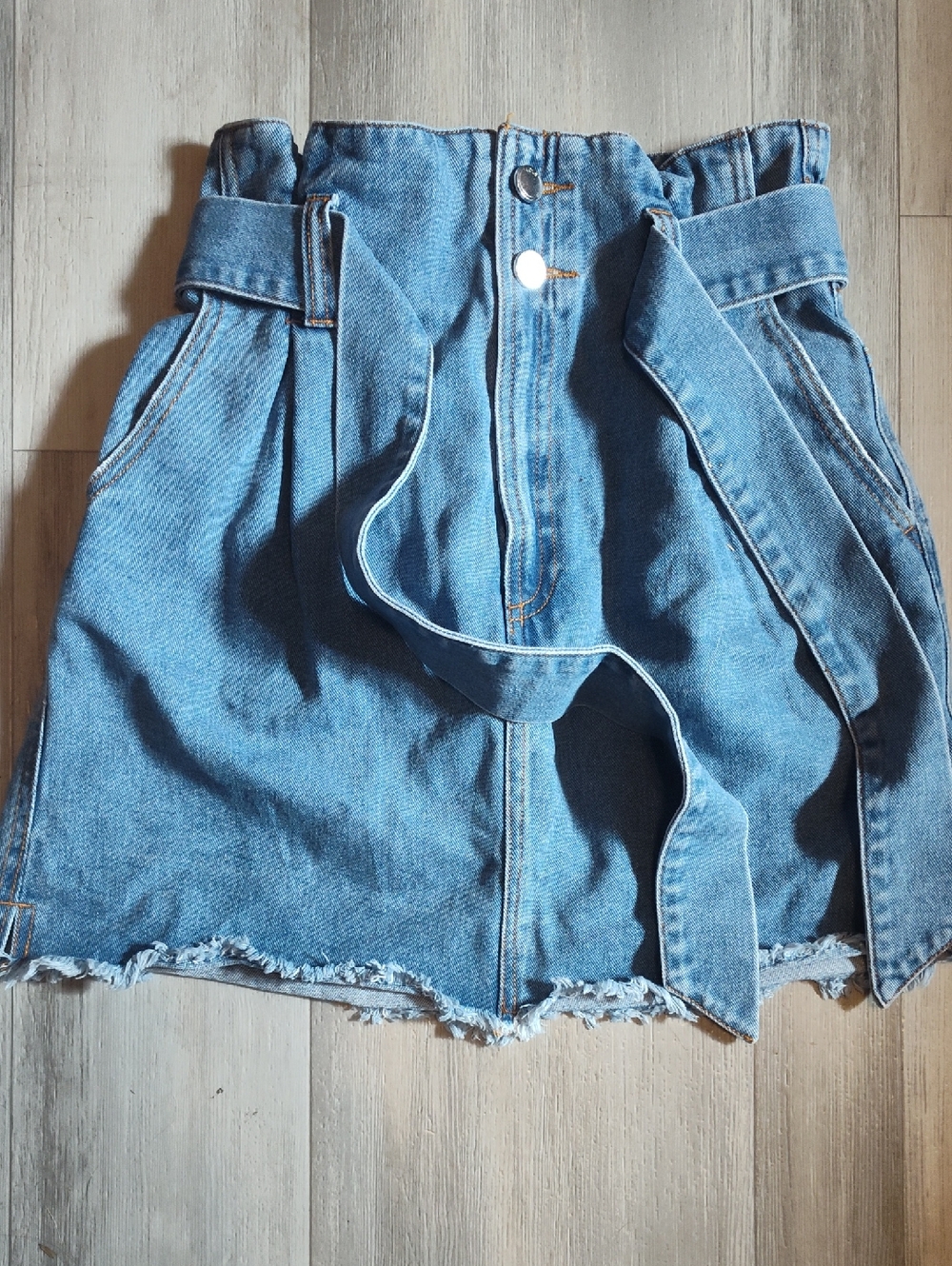 Lole Light Blue Denim Midi Skirt with Belt